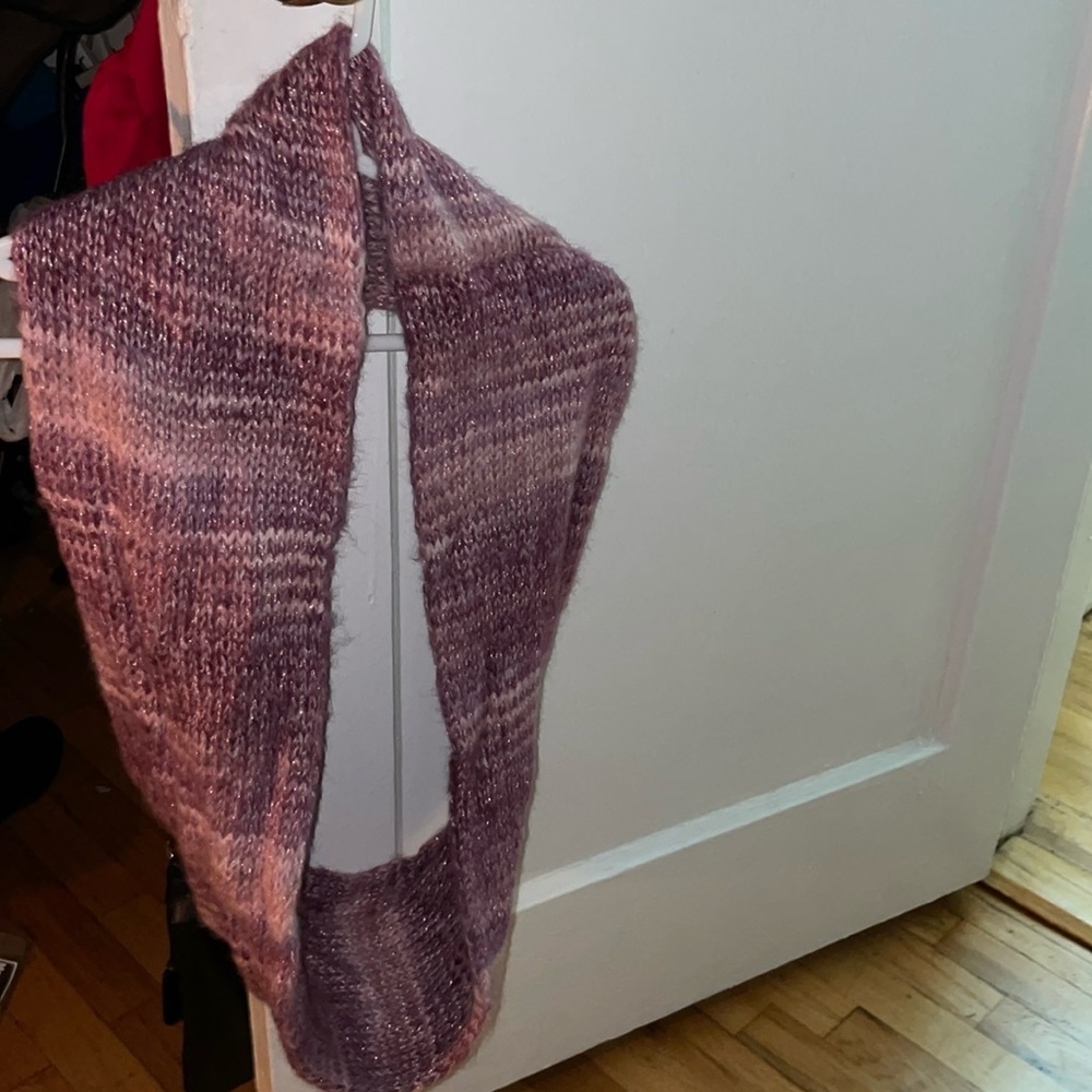 Purple sparkly scarf Girl